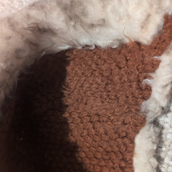 Vintage Alpaca hat with pom pom - Picture 9 of 9